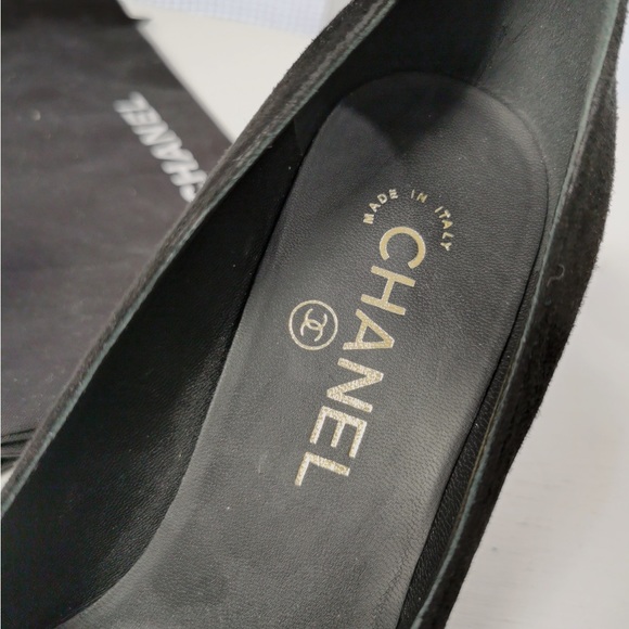 Chanel Suede CC Logo Pumps Size37 - Picture 7 of 7